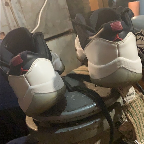 Jordan retro 11s - Picture 3 of 4
